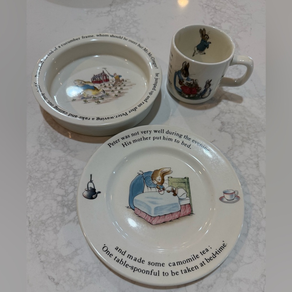 Wedgwood Peter Rabbit Nursery Set
New without tags